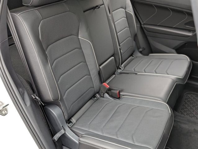 2024 Volkswagen Tiguan SEL R-Line