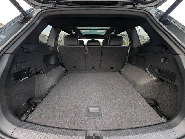 2024 Volkswagen Tiguan SEL R-Line