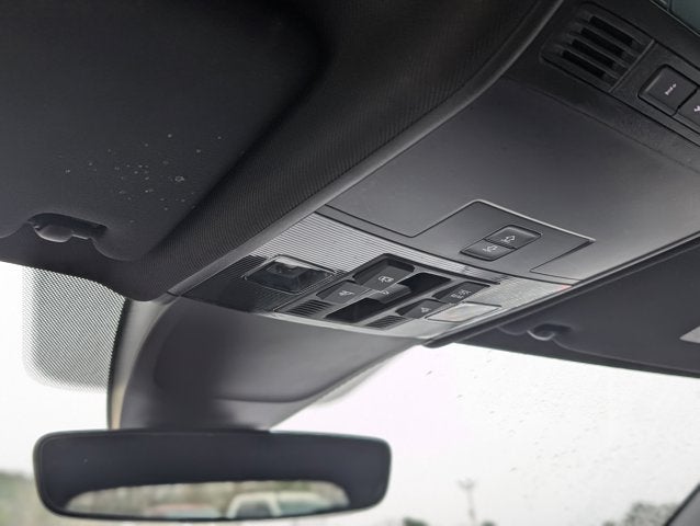 2024 Volkswagen Tiguan SEL R-Line