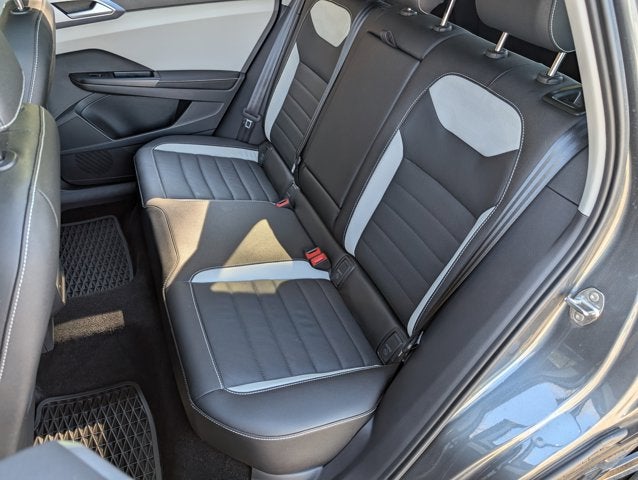 2025 Volkswagen Taos SEL