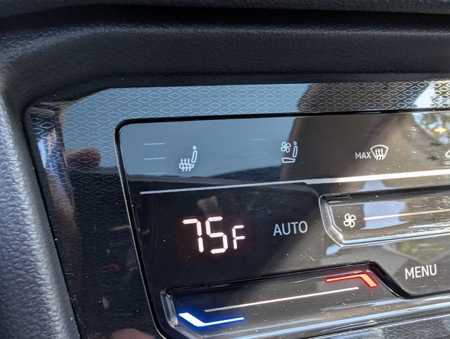 2025 Volkswagen Taos SEL