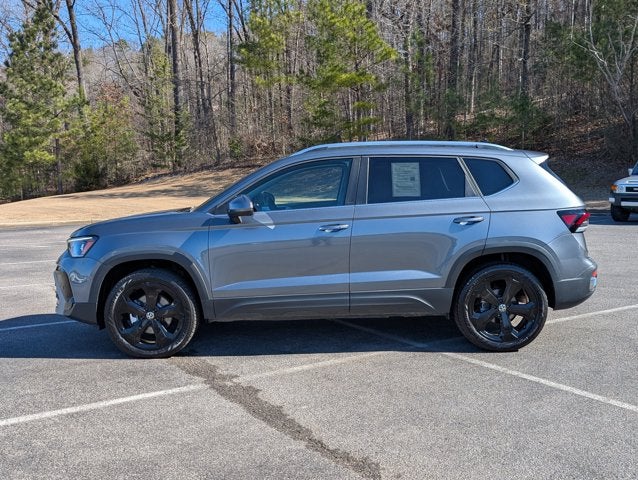 2025 Volkswagen Taos SEL