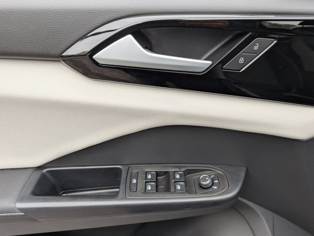 2025 Volkswagen Taos S