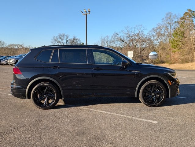 2024 Volkswagen Tiguan SE R-Line Black