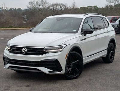 2023 Volkswagen Tiguan SE R-Line Black