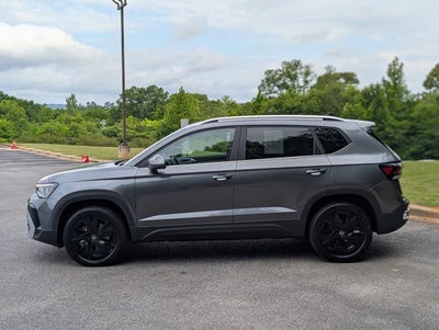 2025 Volkswagen Taos SE