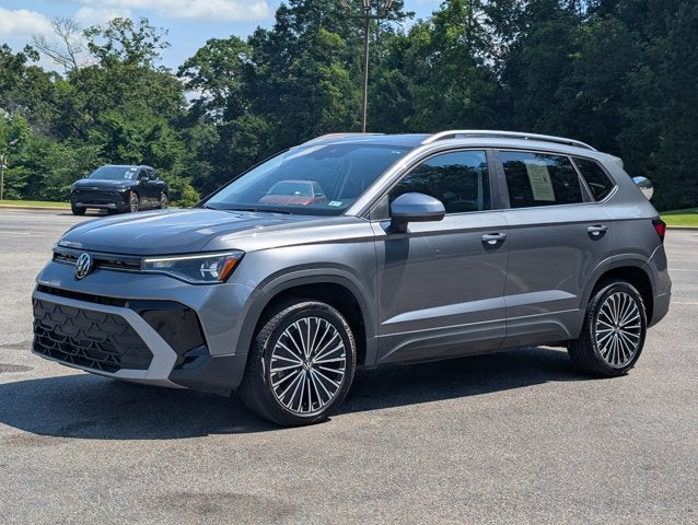 2025 Volkswagen Taos SE