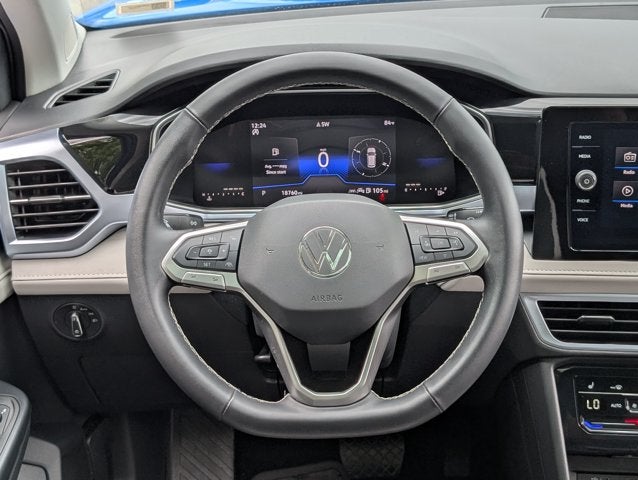 2025 Volkswagen Taos SE