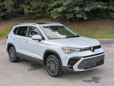 2025 Volkswagen Taos SE