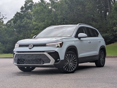 2025 Volkswagen Taos SE