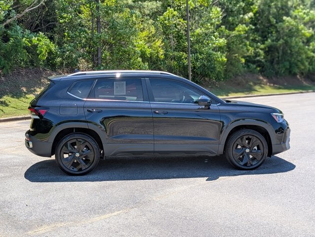 2025 Volkswagen Taos SE