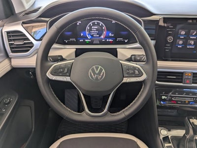 2025 Volkswagen Taos SE