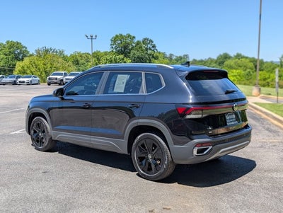 2025 Volkswagen Taos SE