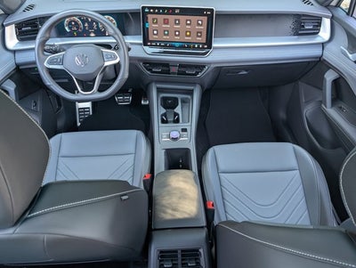 2025 Volkswagen Tiguan SE R-Line Black