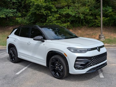 2025 Volkswagen Tiguan SE R-Line Black