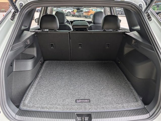 2025 Volkswagen Tiguan SE R-Line Black
