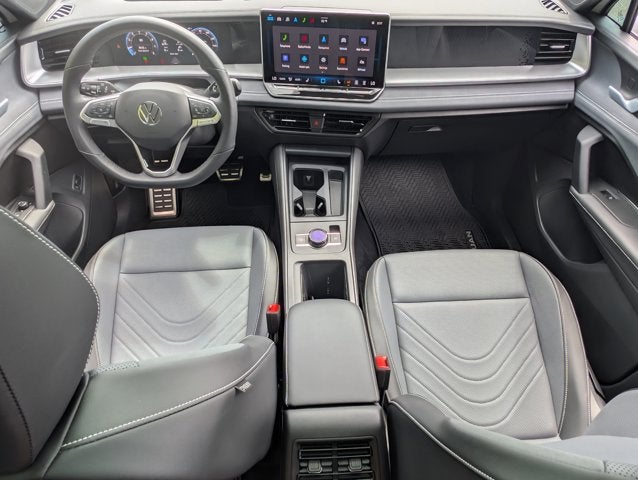 2025 Volkswagen Tiguan SE R-Line Black