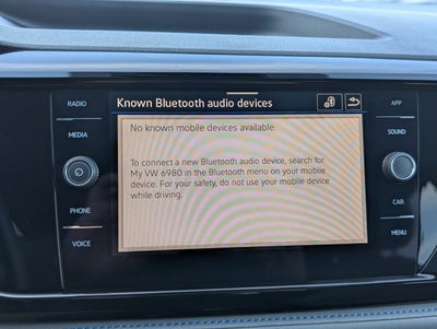 2024 Volkswagen Taos SE Black