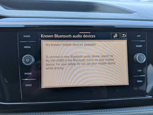 2024 Volkswagen Taos SE Black