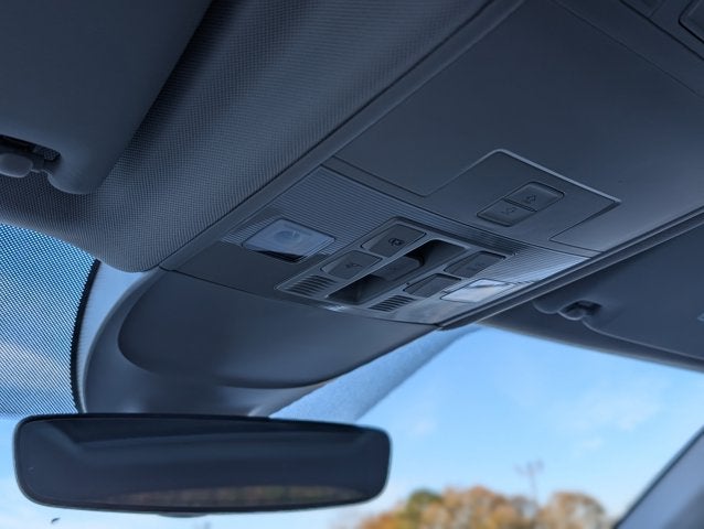 2024 Volkswagen Taos SE Black