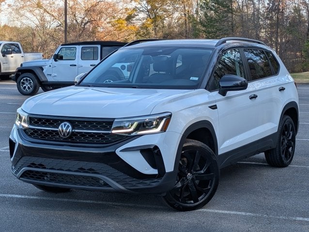 2024 Volkswagen Taos SE Black