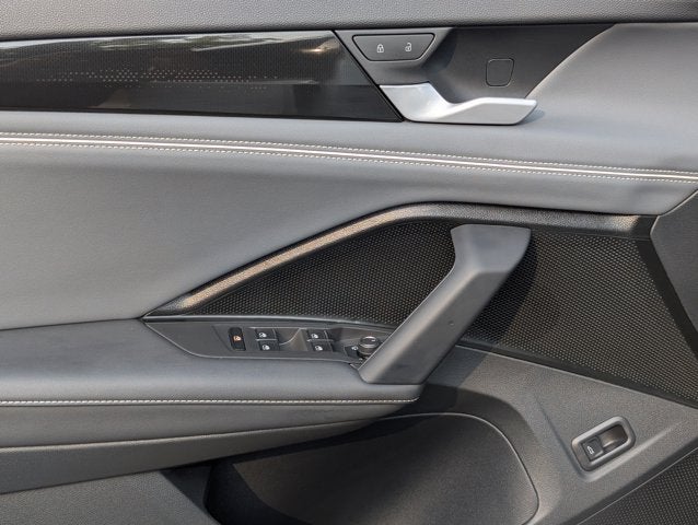 2025 Volkswagen Tiguan SEL R-Line