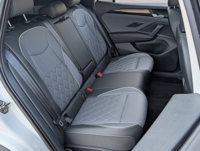 2025 Volkswagen Tiguan SEL R-Line