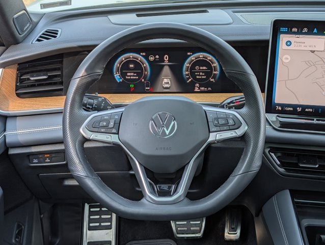 2025 Volkswagen Tiguan SEL R-Line