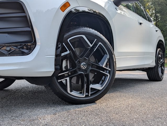 2025 Volkswagen Tiguan SEL R-Line