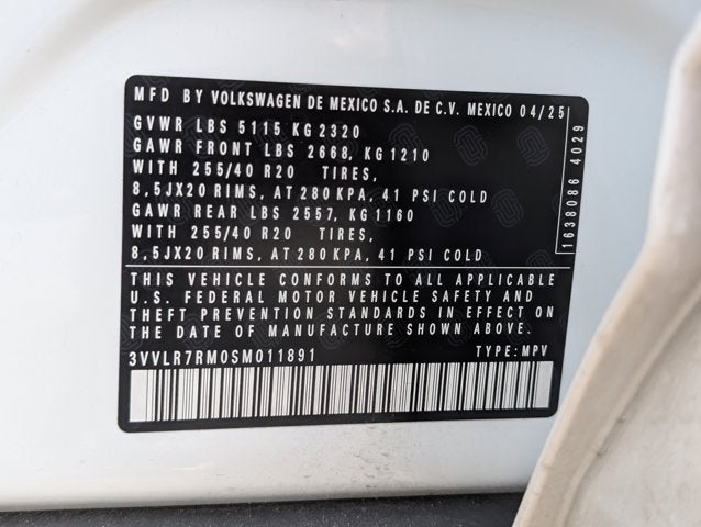 2025 Volkswagen Tiguan SEL R-Line