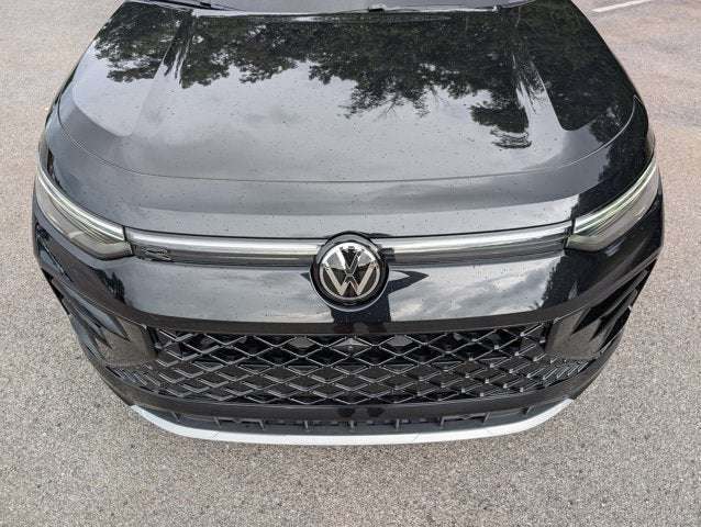 2025 Volkswagen Tiguan SEL R-Line