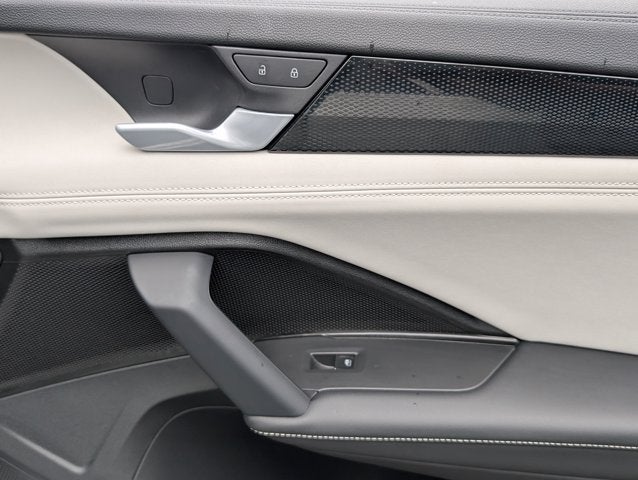 2025 Volkswagen Tiguan SE