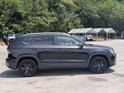 2025 Volkswagen Taos SE