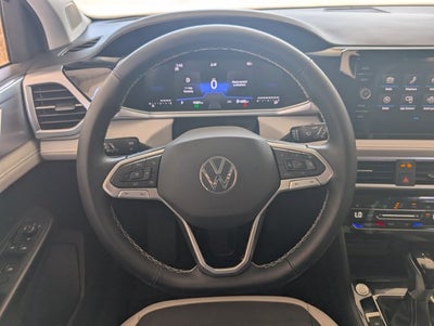2025 Volkswagen Taos SE