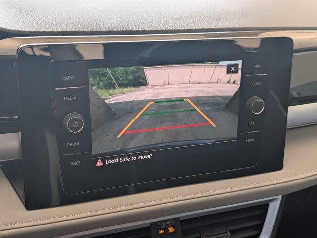 2025 Volkswagen Taos SE