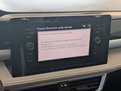 2025 Volkswagen Taos SE