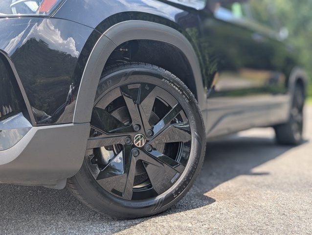 2025 Volkswagen Taos SE