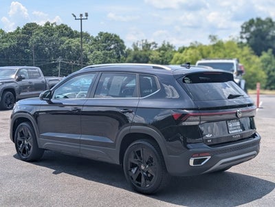2025 Volkswagen Taos SE