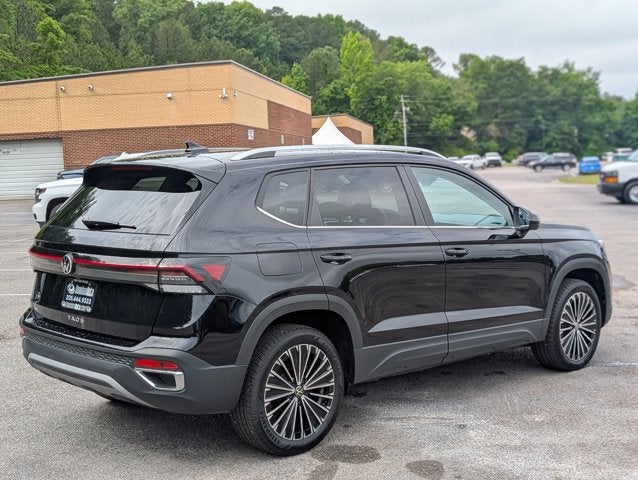 2025 Volkswagen Taos SE