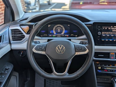 2025 Volkswagen Taos SE