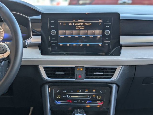 2025 Volkswagen Taos SE