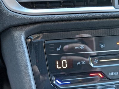 2025 Volkswagen Taos SE