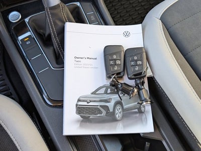 2025 Volkswagen Taos SE