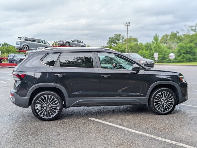 2025 Volkswagen Taos SE