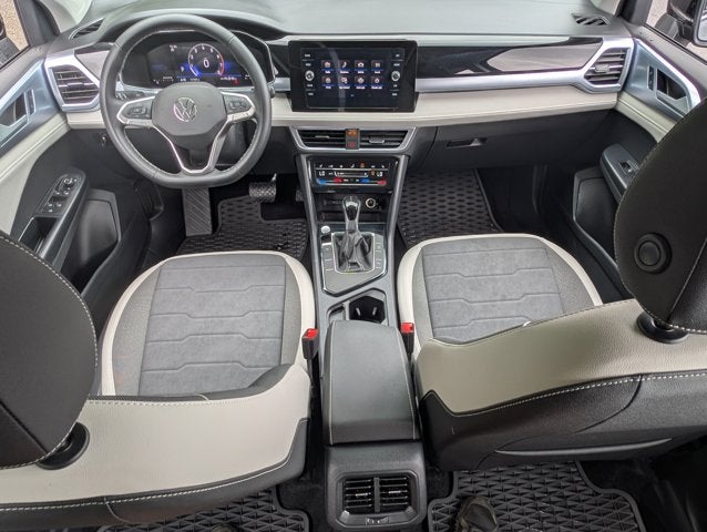 2025 Volkswagen Taos SE