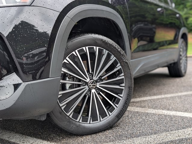 2025 Volkswagen Taos SE