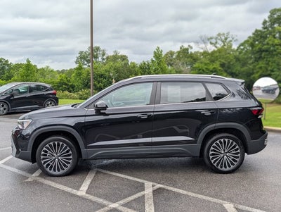 2025 Volkswagen Taos SE