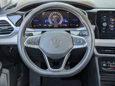 2025 Volkswagen Taos SE