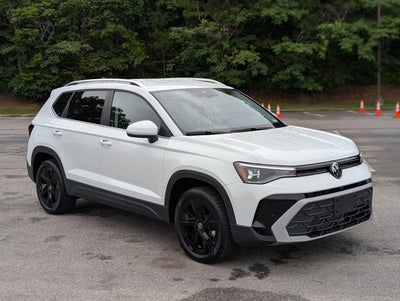 2025 Volkswagen Taos SE