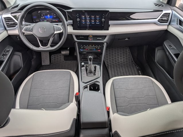 2025 Volkswagen Taos SE
